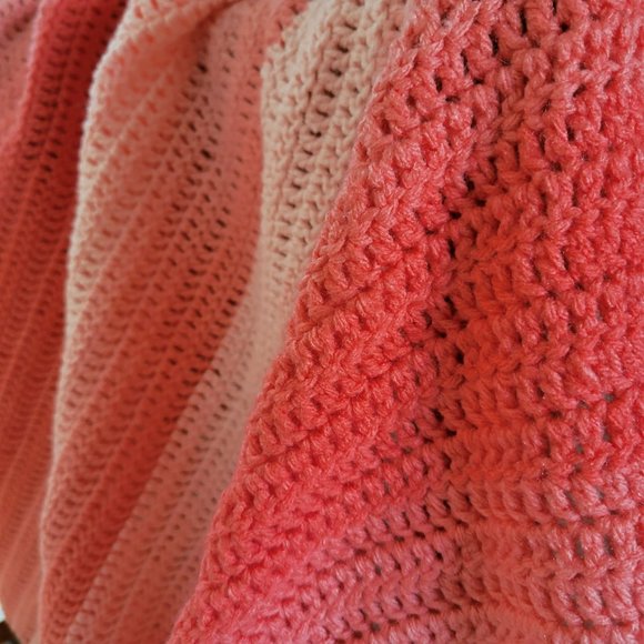 🎉HP🎉NEW Handmade Crochet Ombre Sea Coral Blanket /Throw - Picture 7 of 11